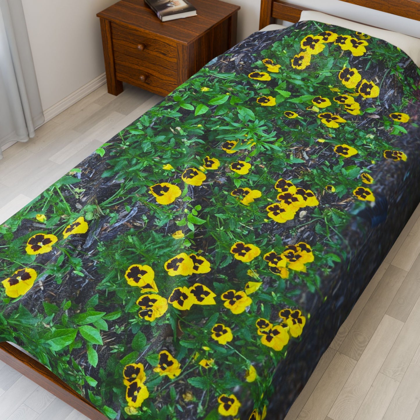 Cozy Yellow Pansy Velveteen Plush Blanket